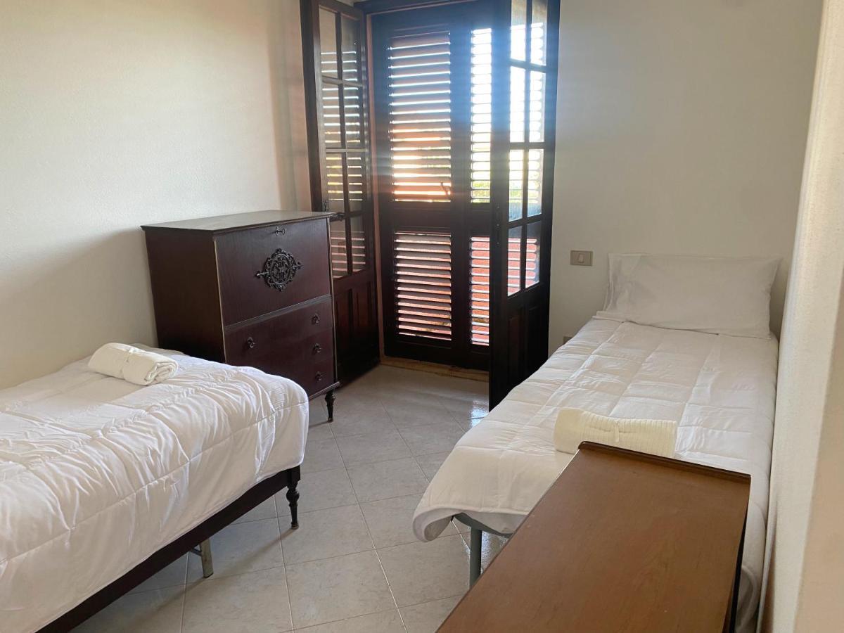Lovely Home 5 Min Walk To The Beach, 3 Bedrooms Ample Outdoor Relax And Wifi كابيتانا المظهر الخارجي الصورة