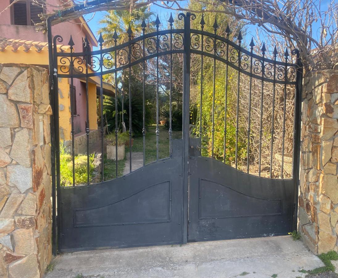 Lovely Home 5 Min Walk To The Beach, 3 Bedrooms Ample Outdoor Relax And Wifi كابيتانا المظهر الخارجي الصورة