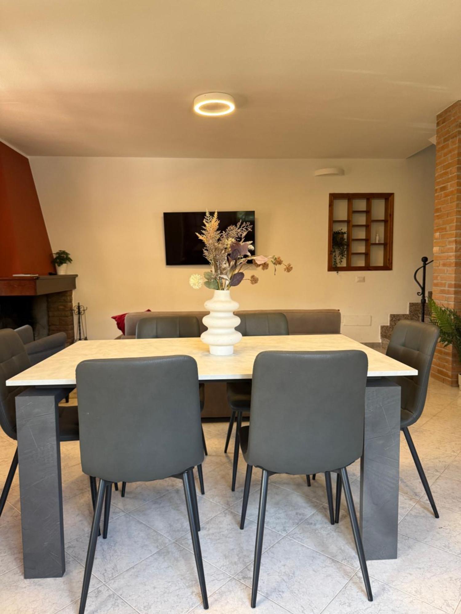 Lovely Home 5 Min Walk To The Beach, 3 Bedrooms Ample Outdoor Relax And Wifi كابيتانا المظهر الخارجي الصورة